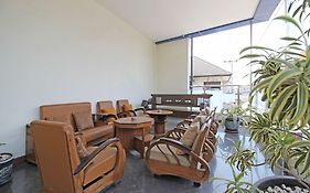 Reddoorz Near Uns Solo